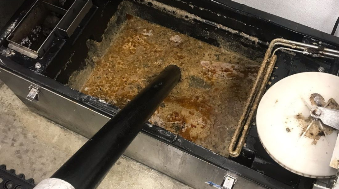 Indoor Kitchen Grease Trap Grease Trap Cleaning & Used Cooking Oil
